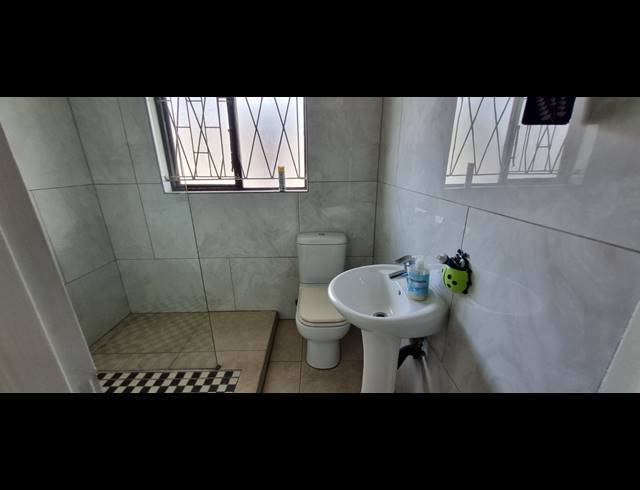 3 BEDROOM FLAT FOR SALE IN GLENWOOD
